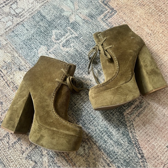 Jessica Simpson Green Chunky Corduroy Heels sz 9.5 - Picture 1 of 7